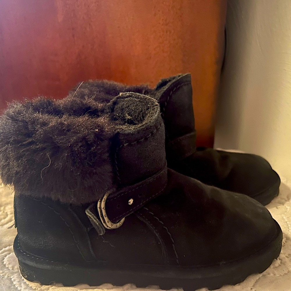 Bearpaw Boots Size 6